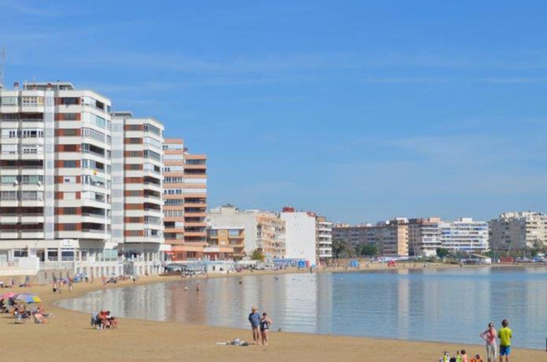 Ejerlejlighed i Torrevieja, Valencian Community 10831606