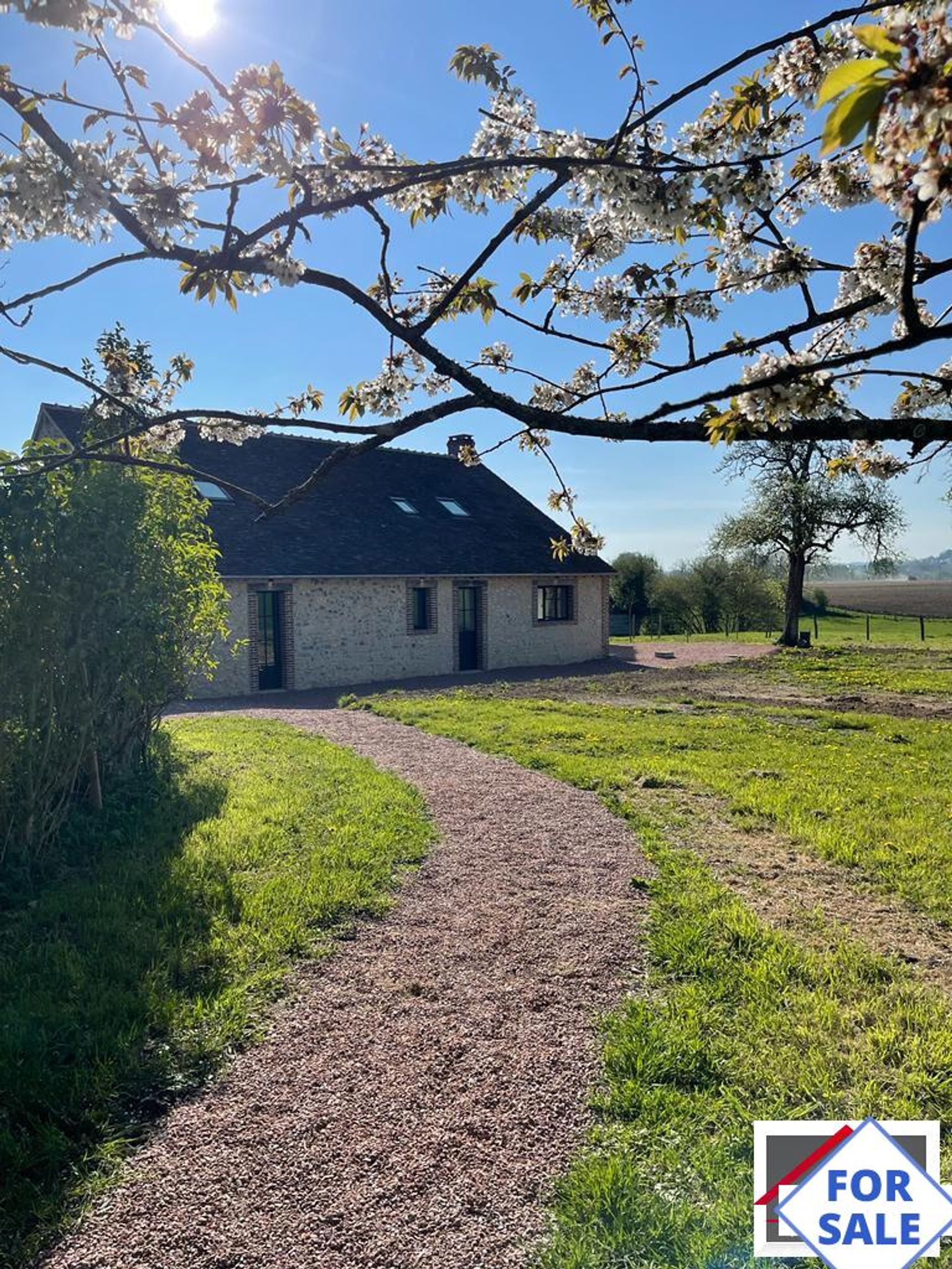 Hus i Mortagne-au-Perche, Normandy 10831624