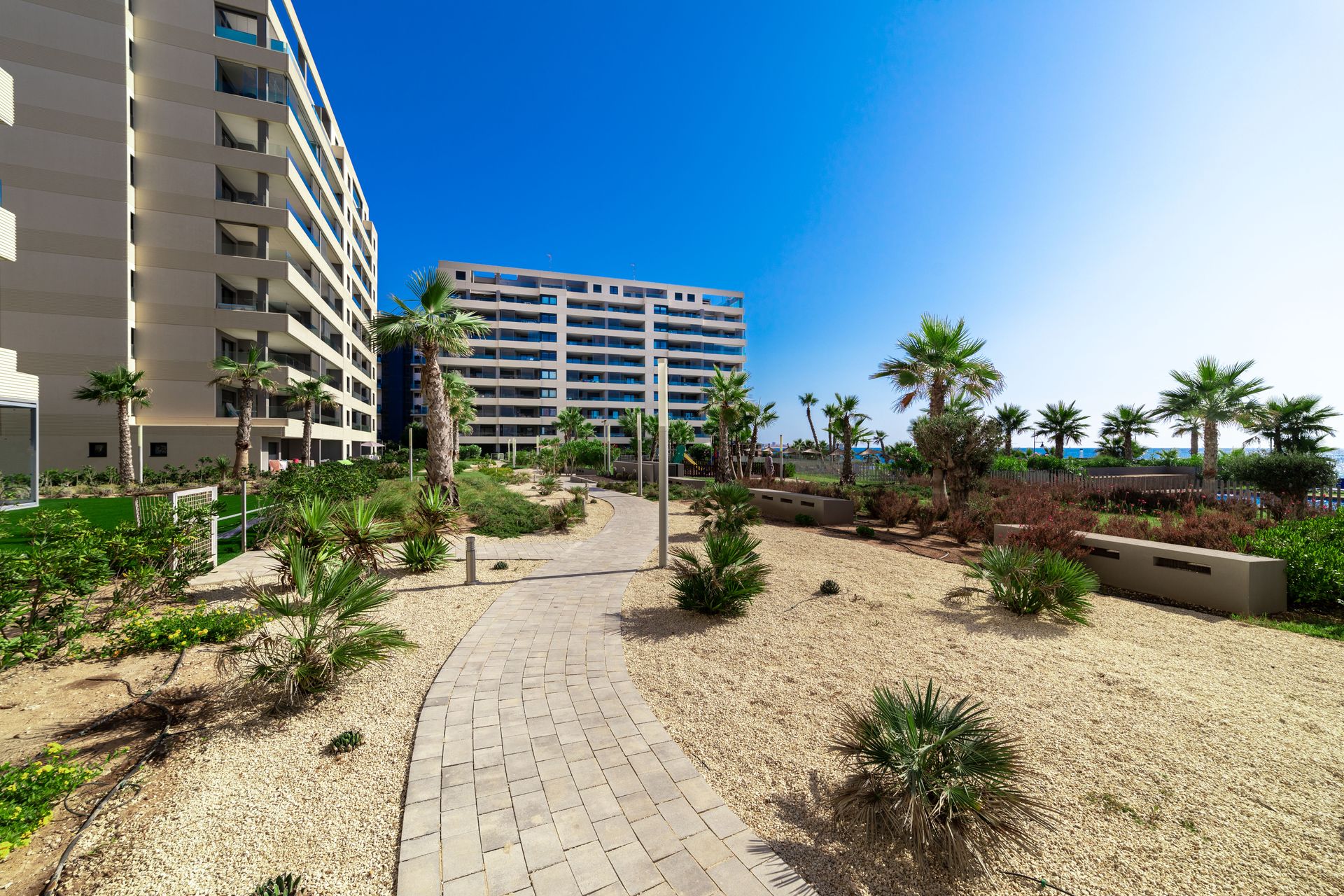 Condominium in Torrevieja, Valencia 10831700