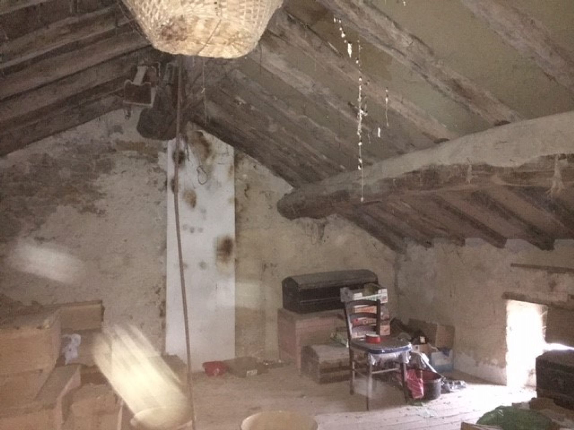 Hus i Saint-Denis, Occitanie 10831905