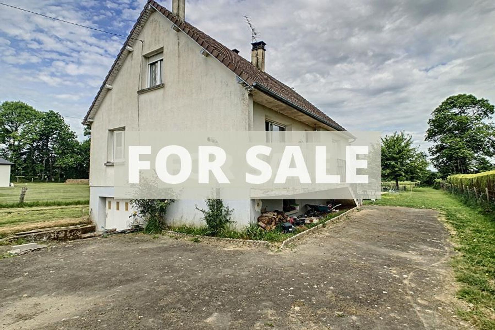 rumah dalam Grandparigny, Normandy 10831940