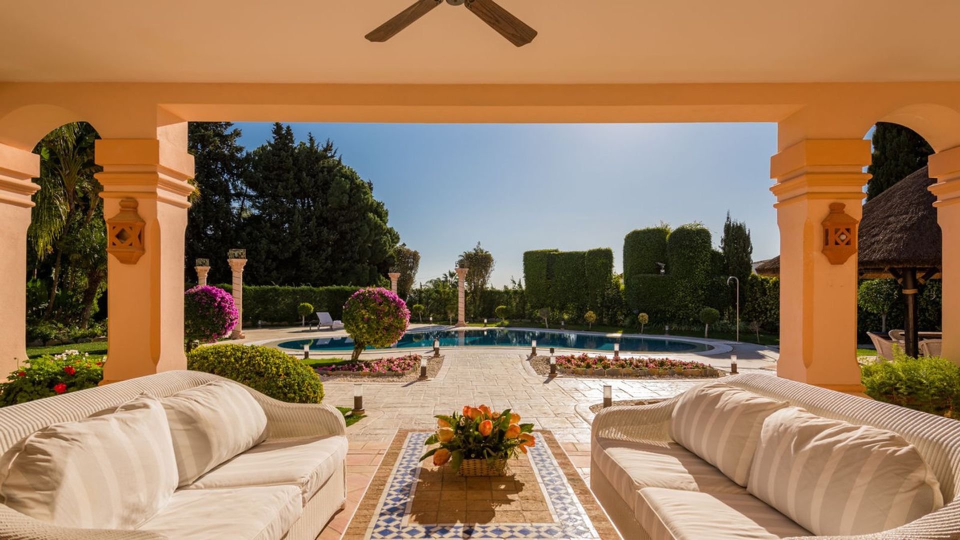 casa en Marbella, Andalusia 10833456