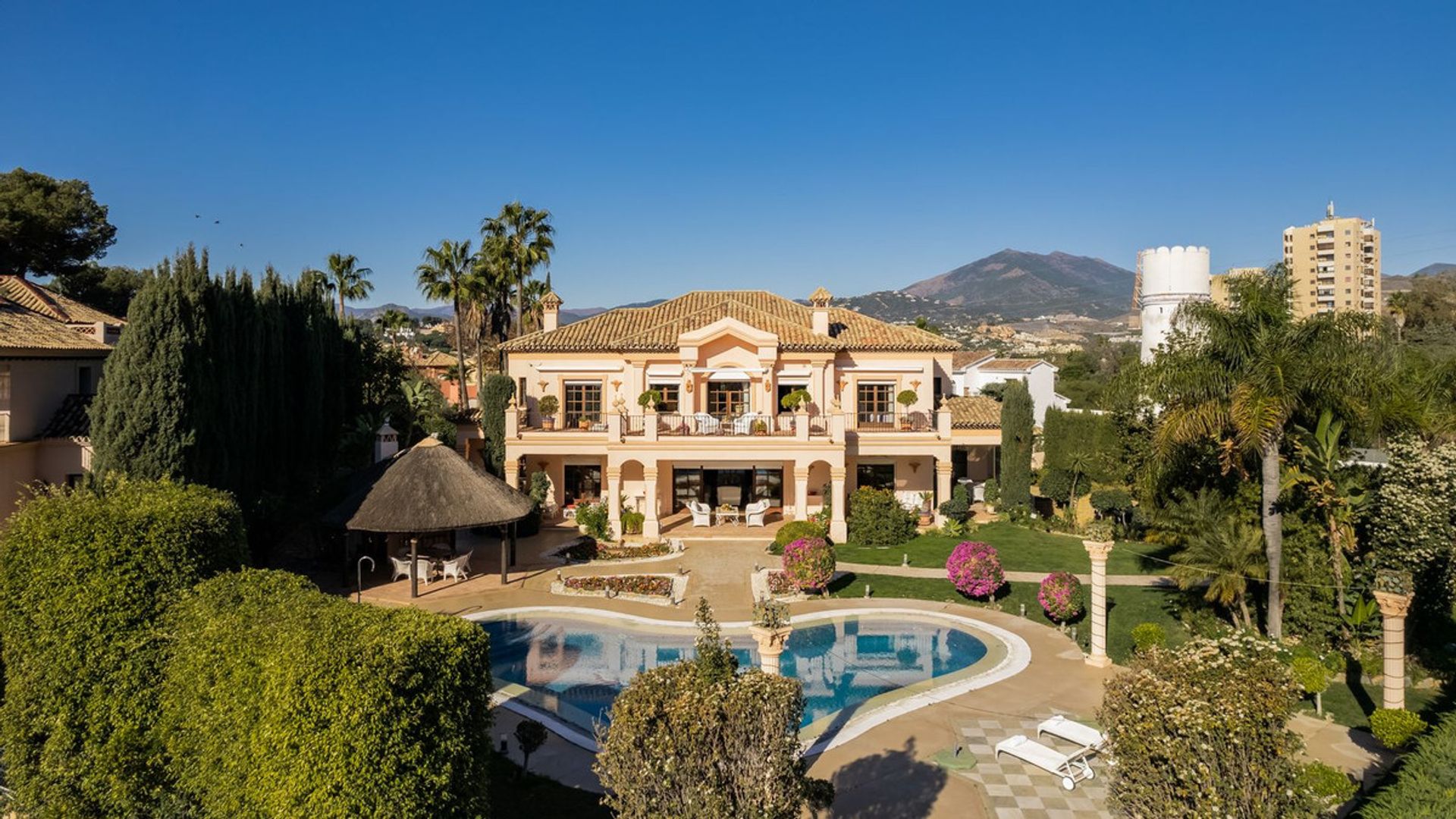 casa en Marbella, Andalusia 10833456