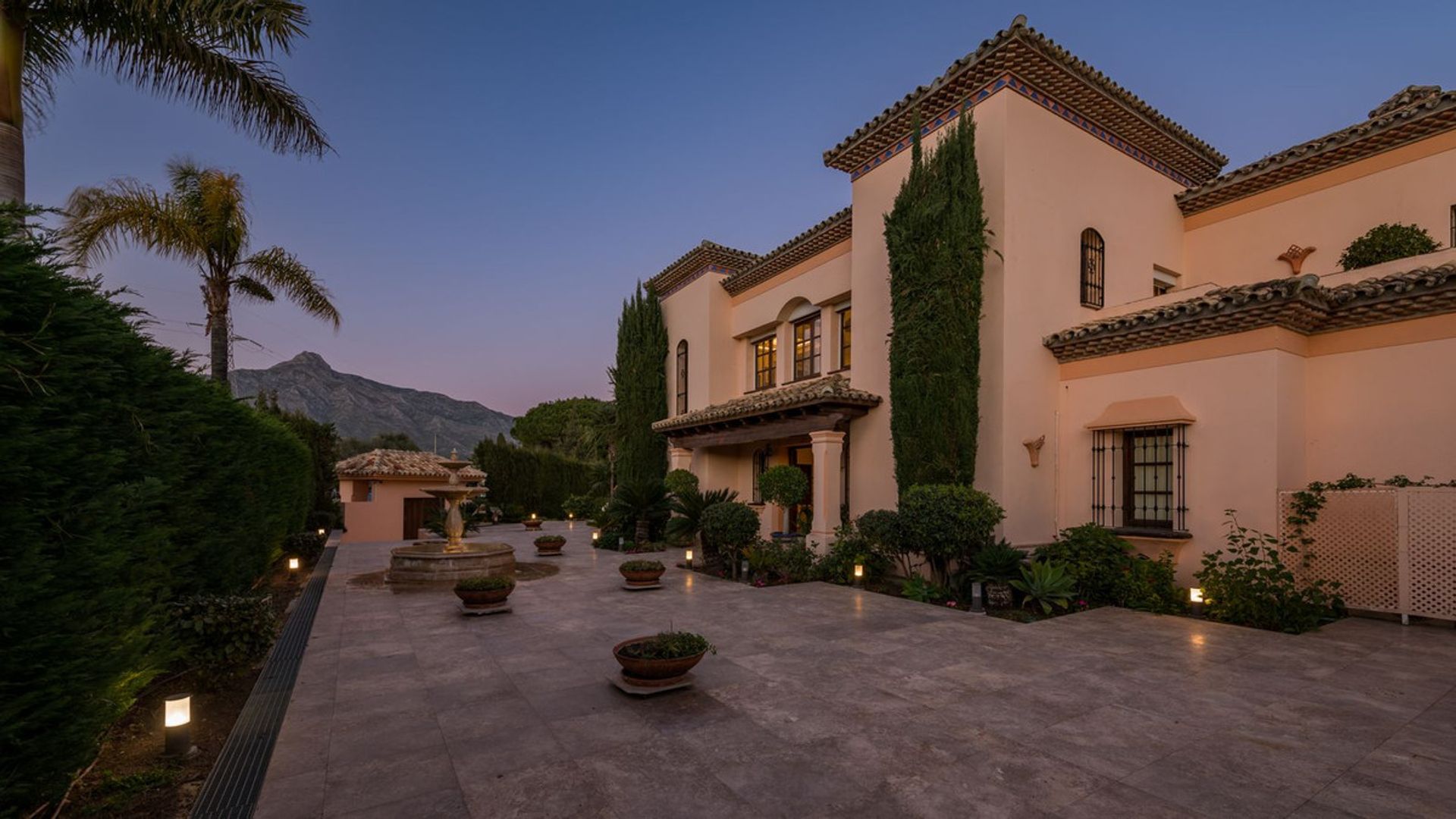 casa en Marbella, Andalusia 10833456