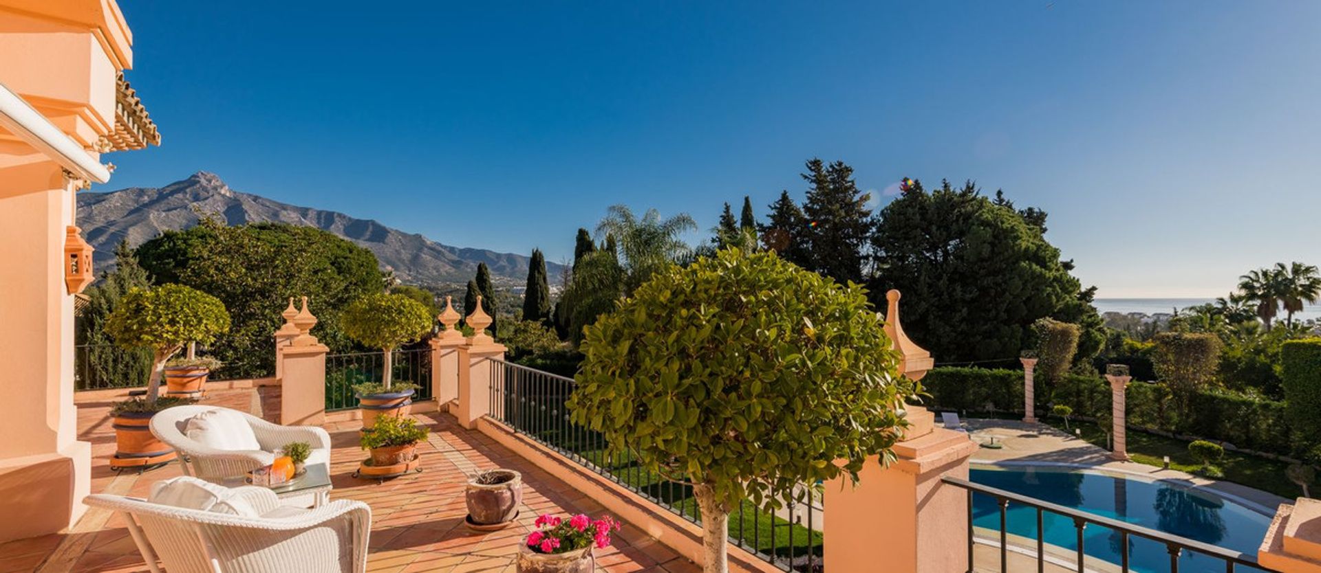 casa en Marbella, Andalusia 10833456