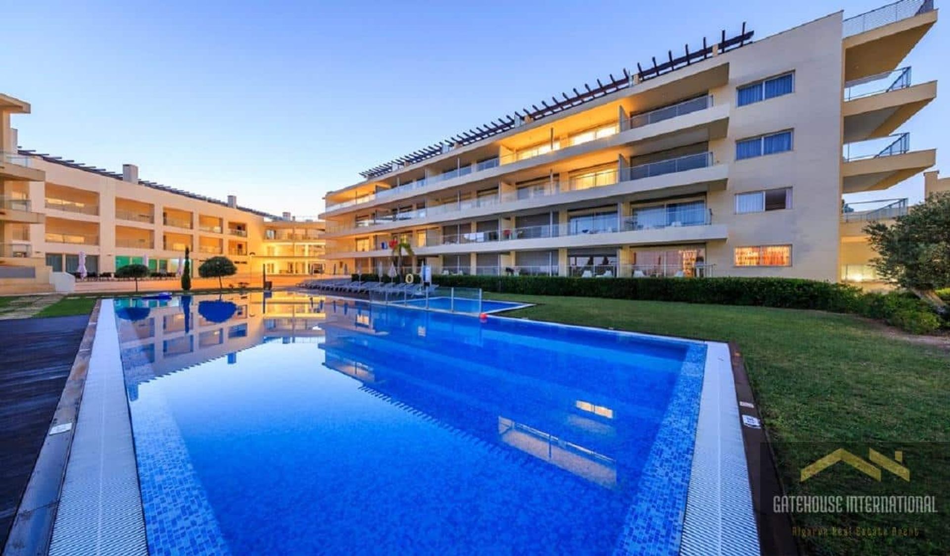 Condominium dans Quarteira, Faro 10833577