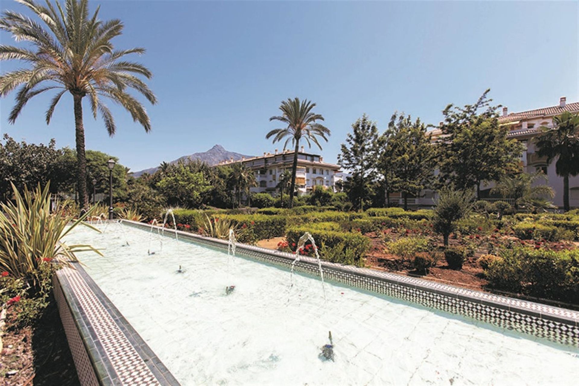 Kondominium dalam Marbella, Andalucía 10833620