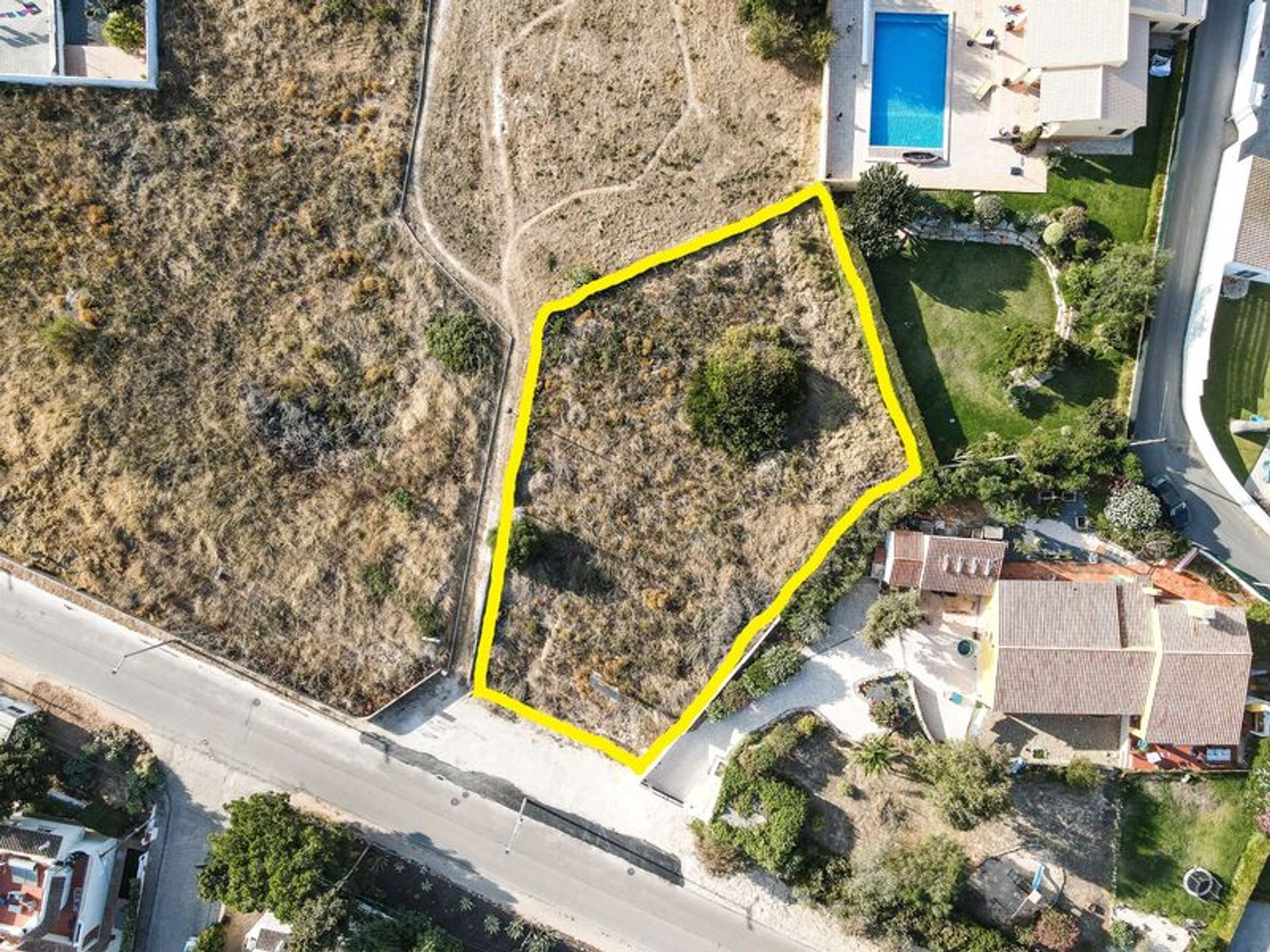 Land in Praia da Luz, Faro District 10834100