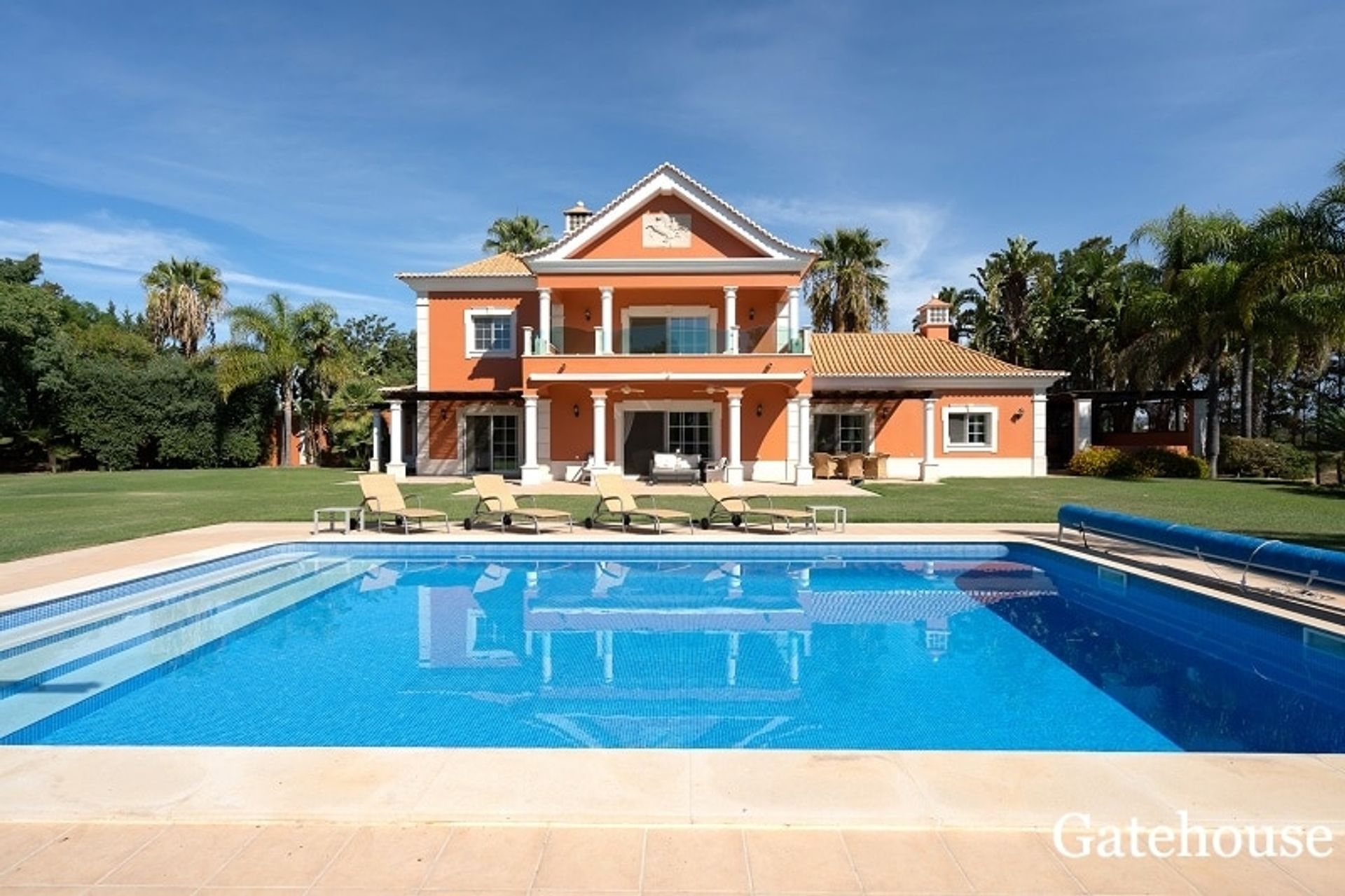 Condominium in Olhão, Faro District 10834324