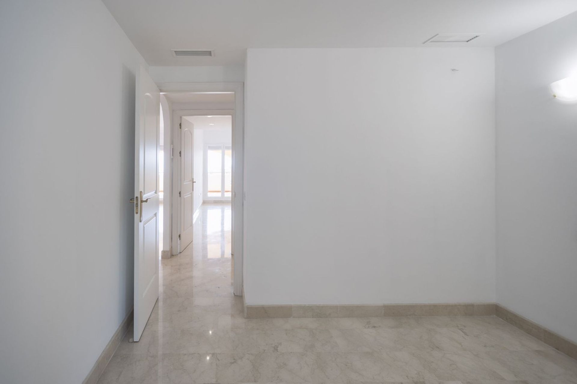 Condominio en Marbella, Andalucía 10834431