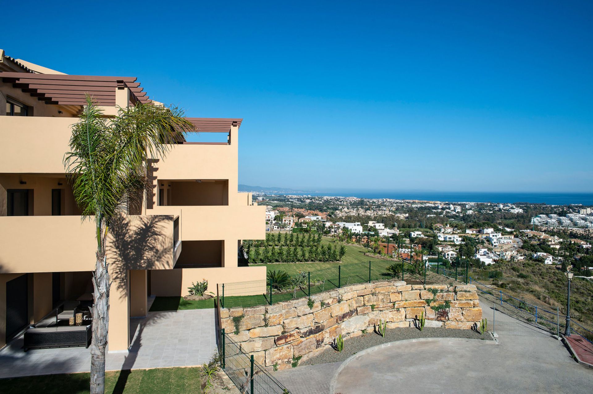 Condominium in Benahavís, Andalucía 10834593