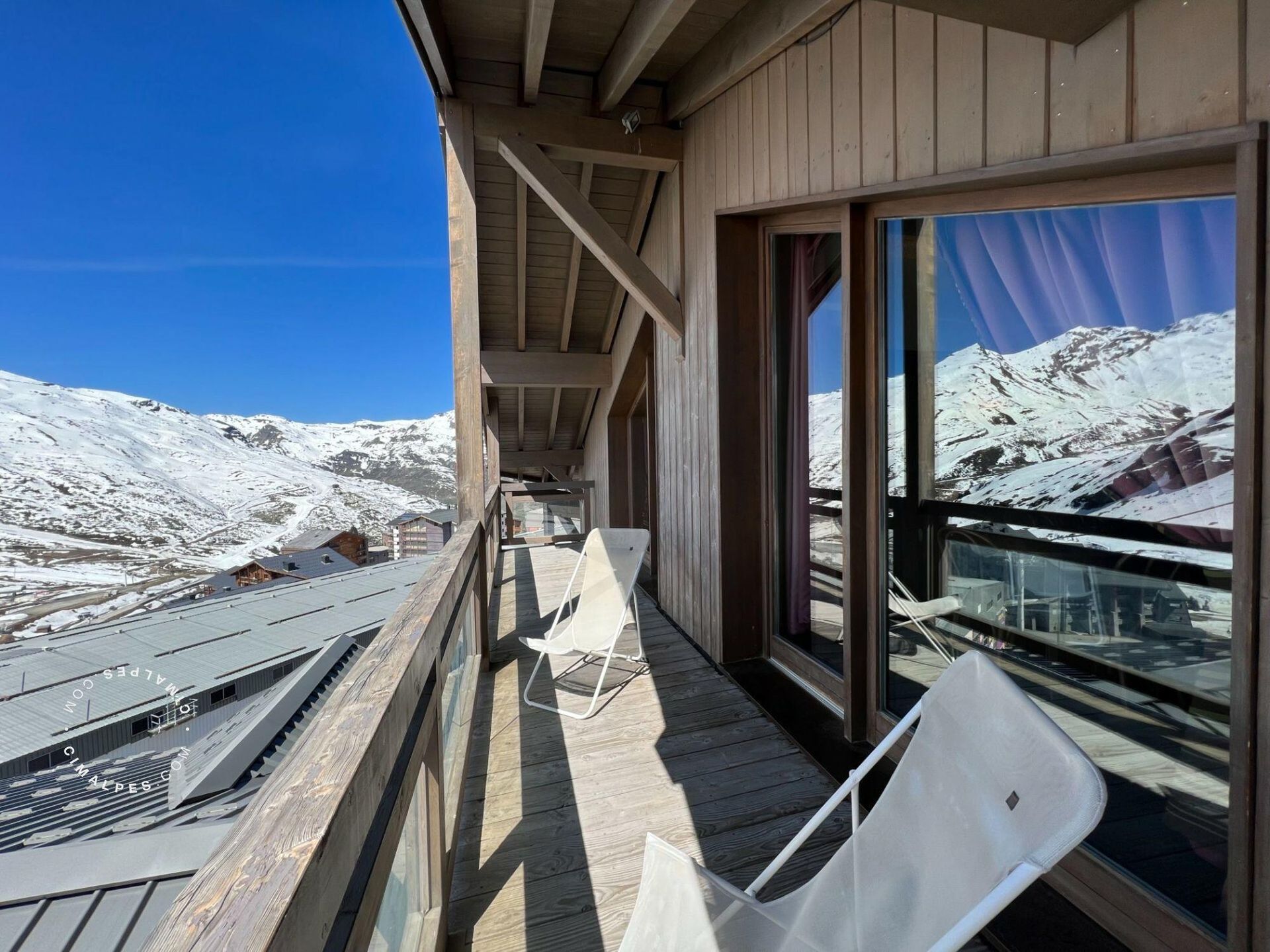 Condominium in Val Thorens, Auvergne-Rhône-Alpes 10834724