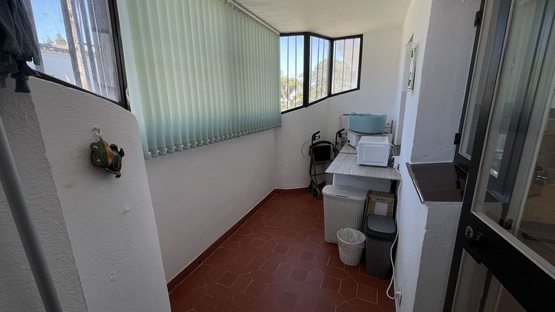 Condominium in El Paraíso, Andalusia 10834746