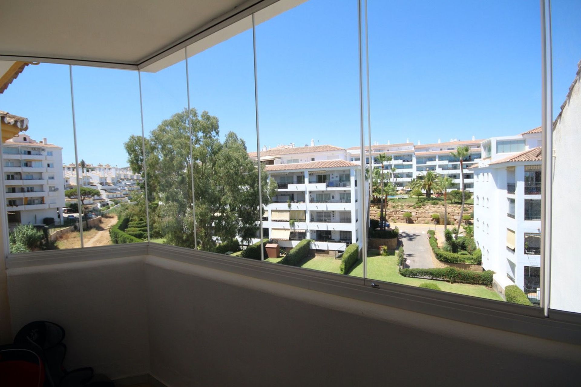 Condominium dans Sitio de Calahonda, Andalusia 10834792