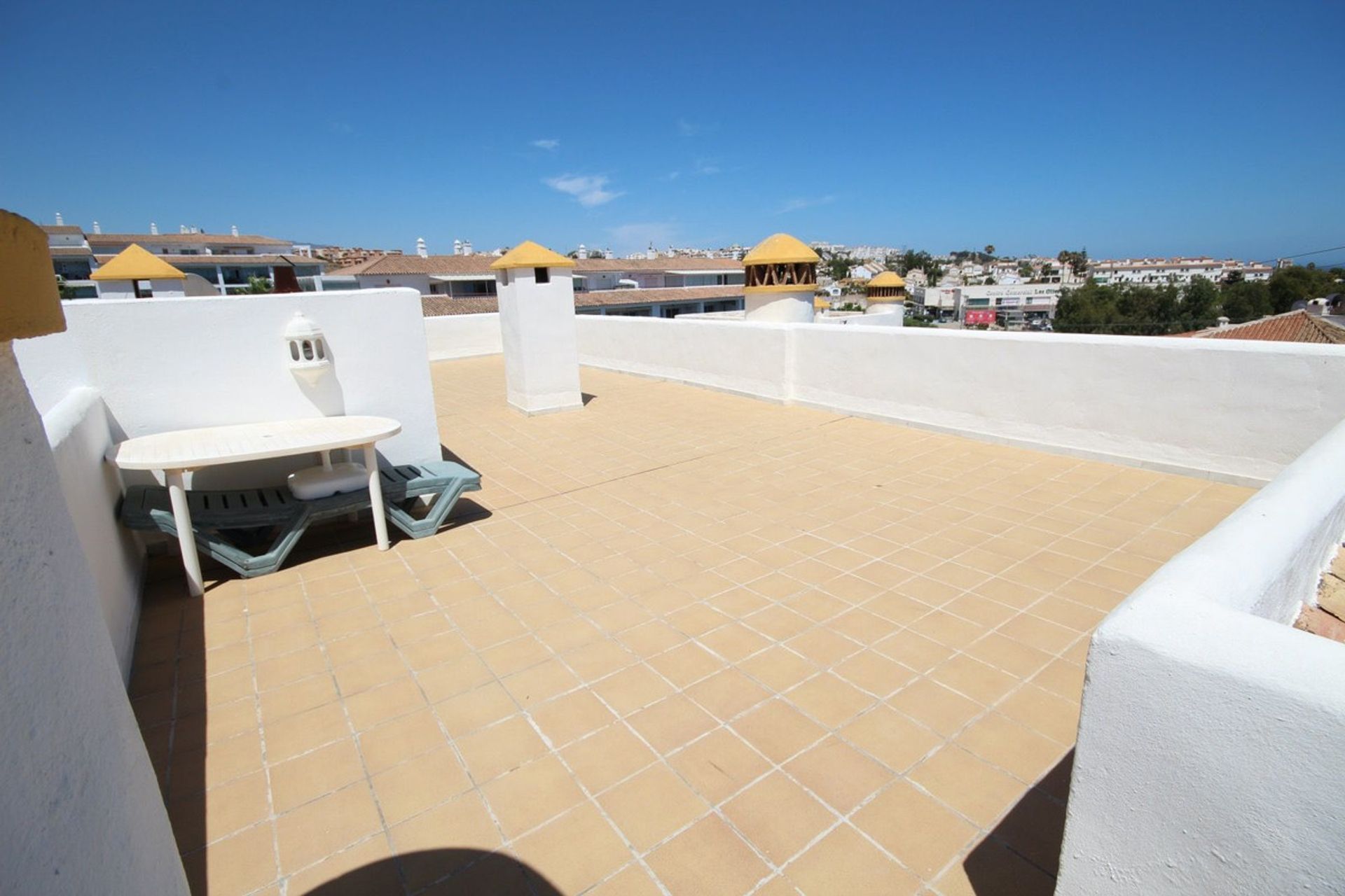 Condominium dans Sitio de Calahonda, Andalusia 10834792