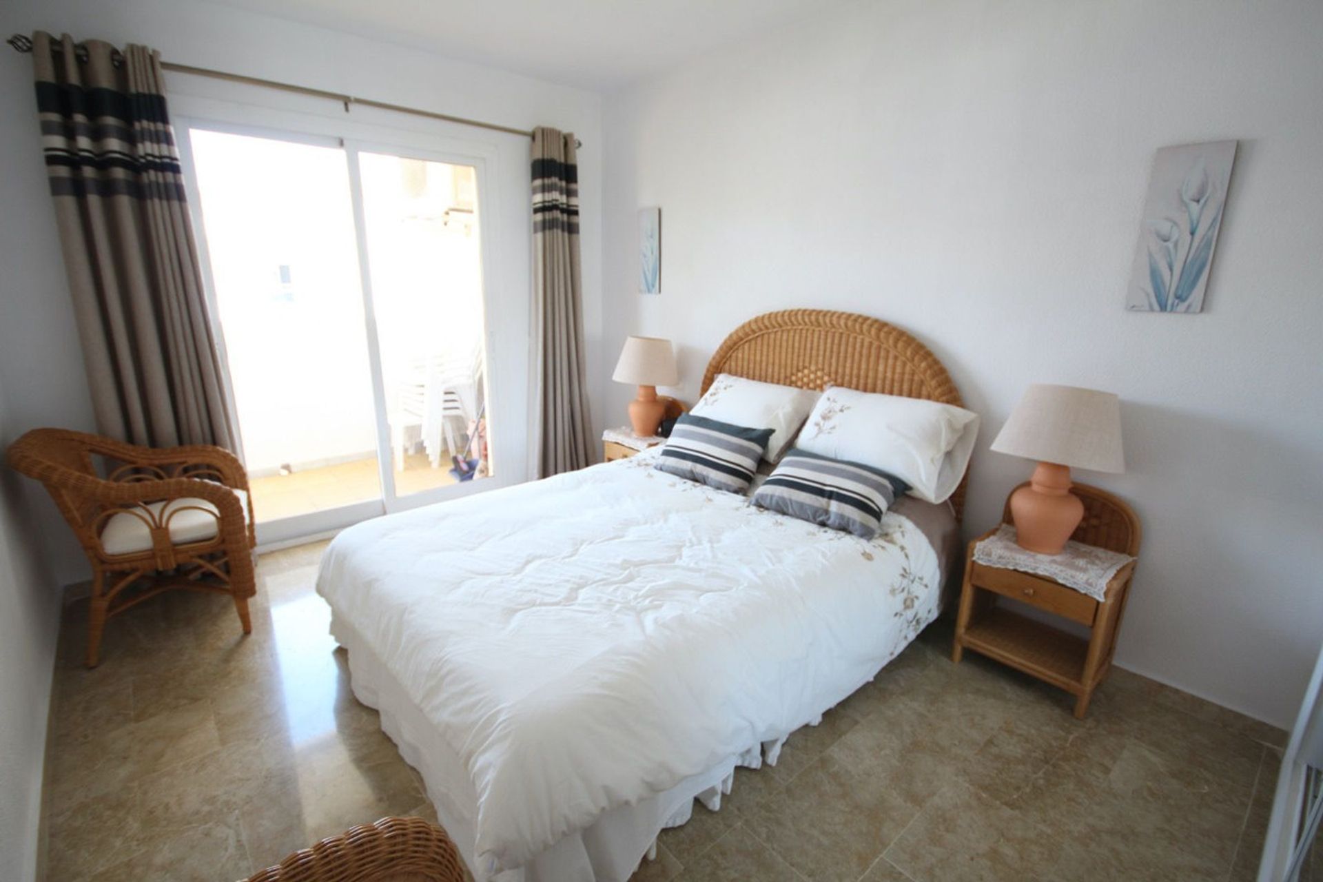 Condominium dans Sitio de Calahonda, Andalusia 10834792