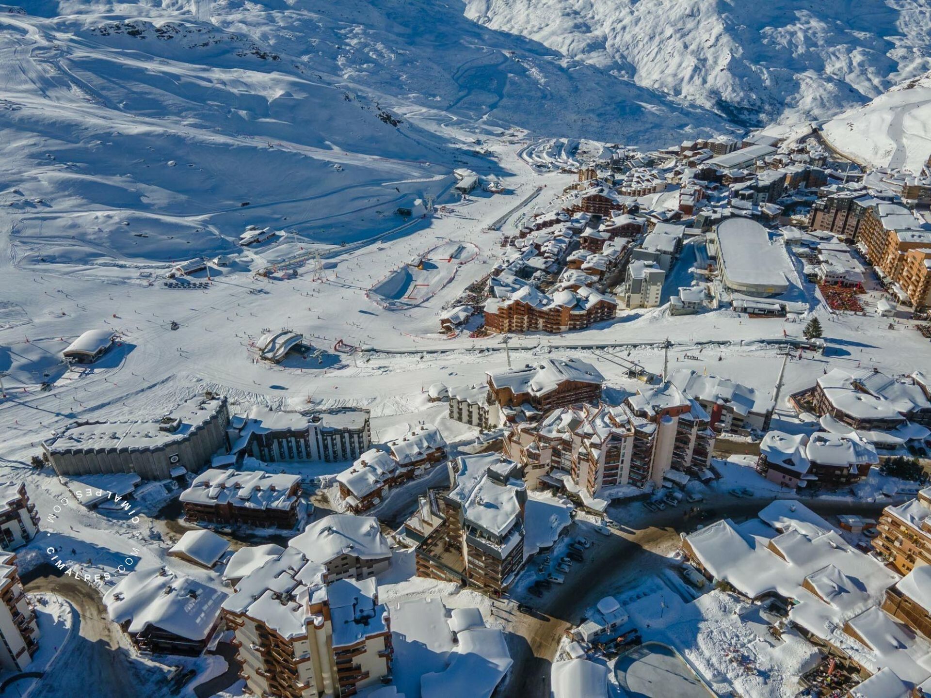 عمارات في Val Thorens, Auvergne-Rhône-Alpes 10834798