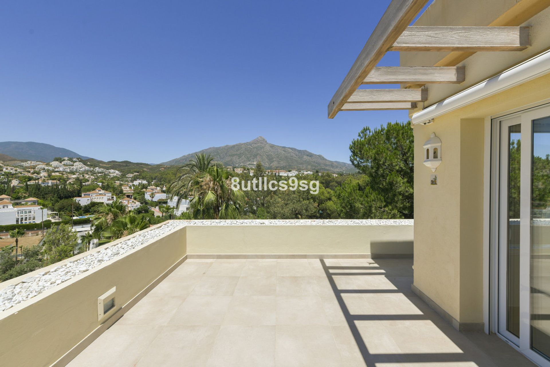 Condominium dans Marbella, Andalucía 10834862