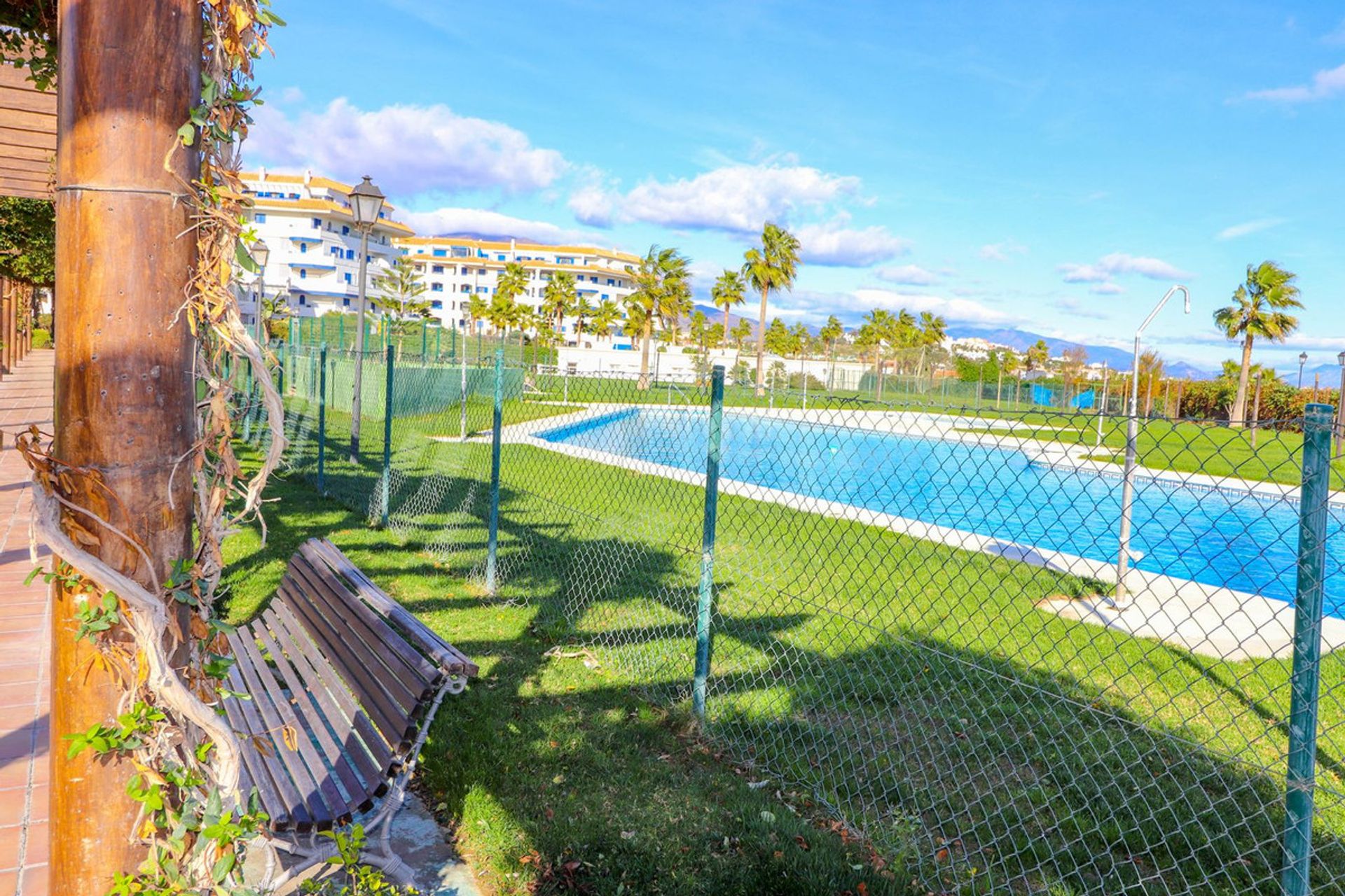 Condominio nel San Luis de Sabinillas, Andalusia 10835036