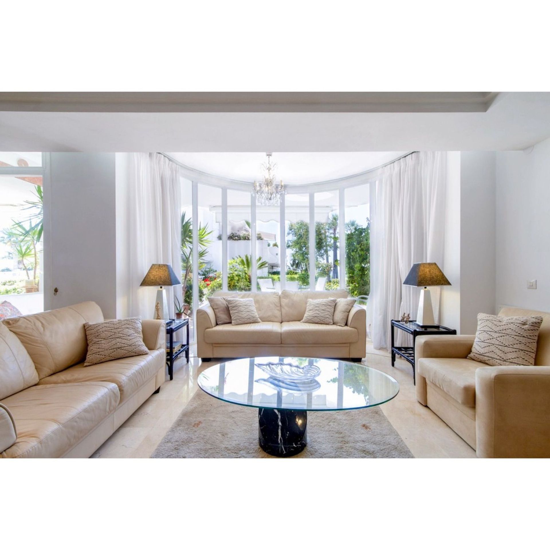 Condominium in Marbella, Andalucía 10835103