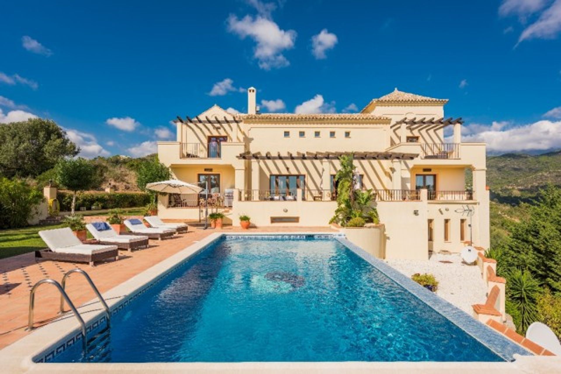 Huis in Benahavis, Andalusië 10835124