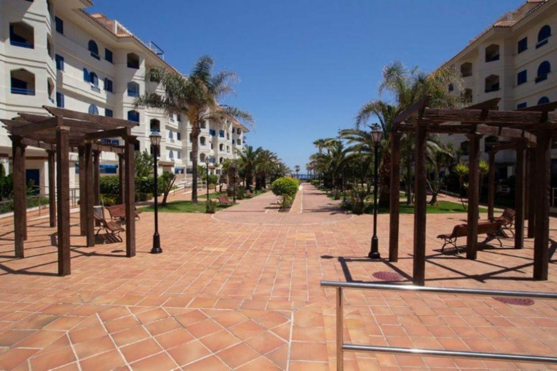 Condominio nel San Luis de Sabinillas, Andalusia 10835257