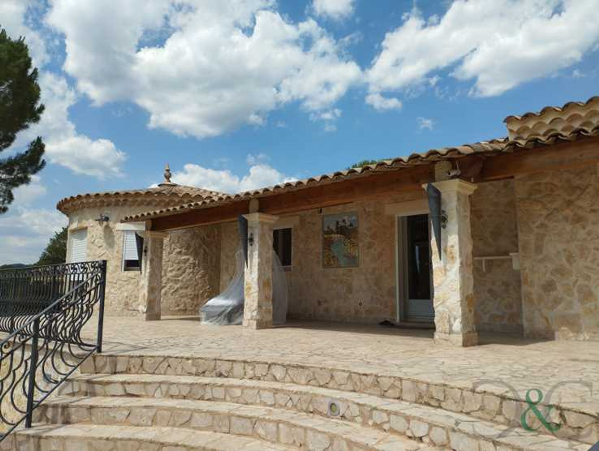 Будинок в Brignoles, Provence-Alpes-Cote d'Azur 10835423