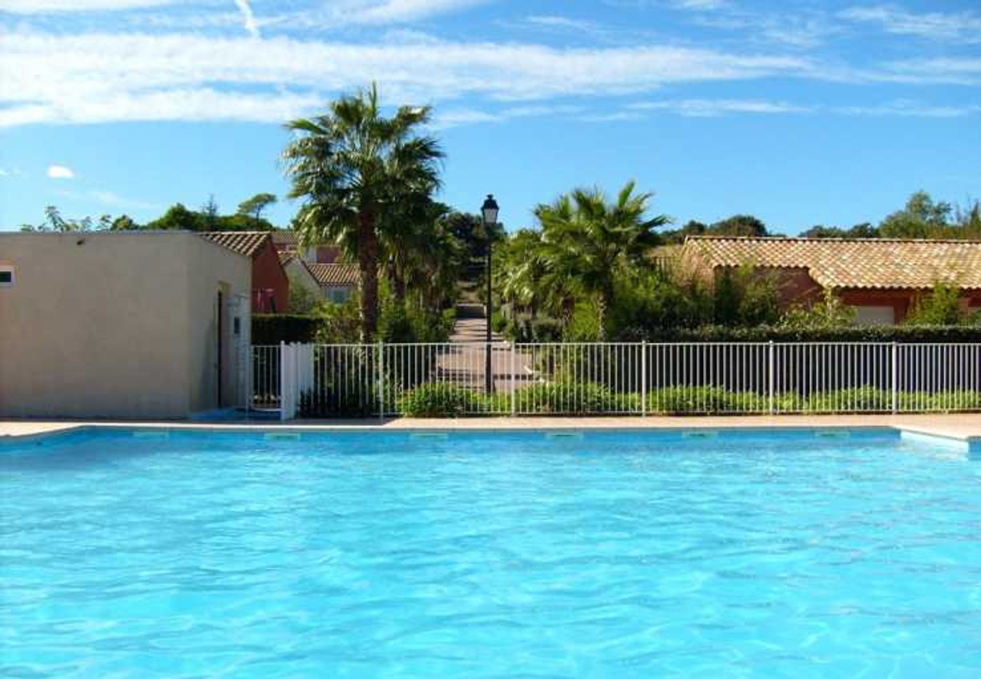 жилой дом в Roquebrune-sur-Argens, Provence-Alpes-Côte d'Azur 10835544