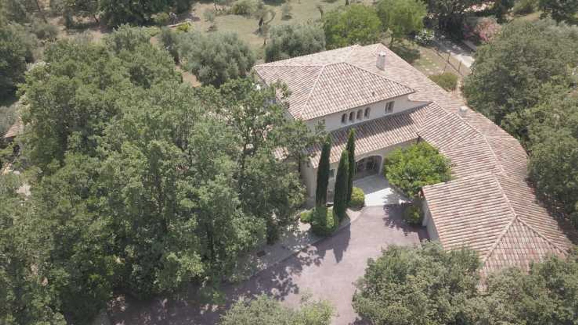 rumah dalam Draguignan, Provence-Alpes-Cote d'Azur 10835600