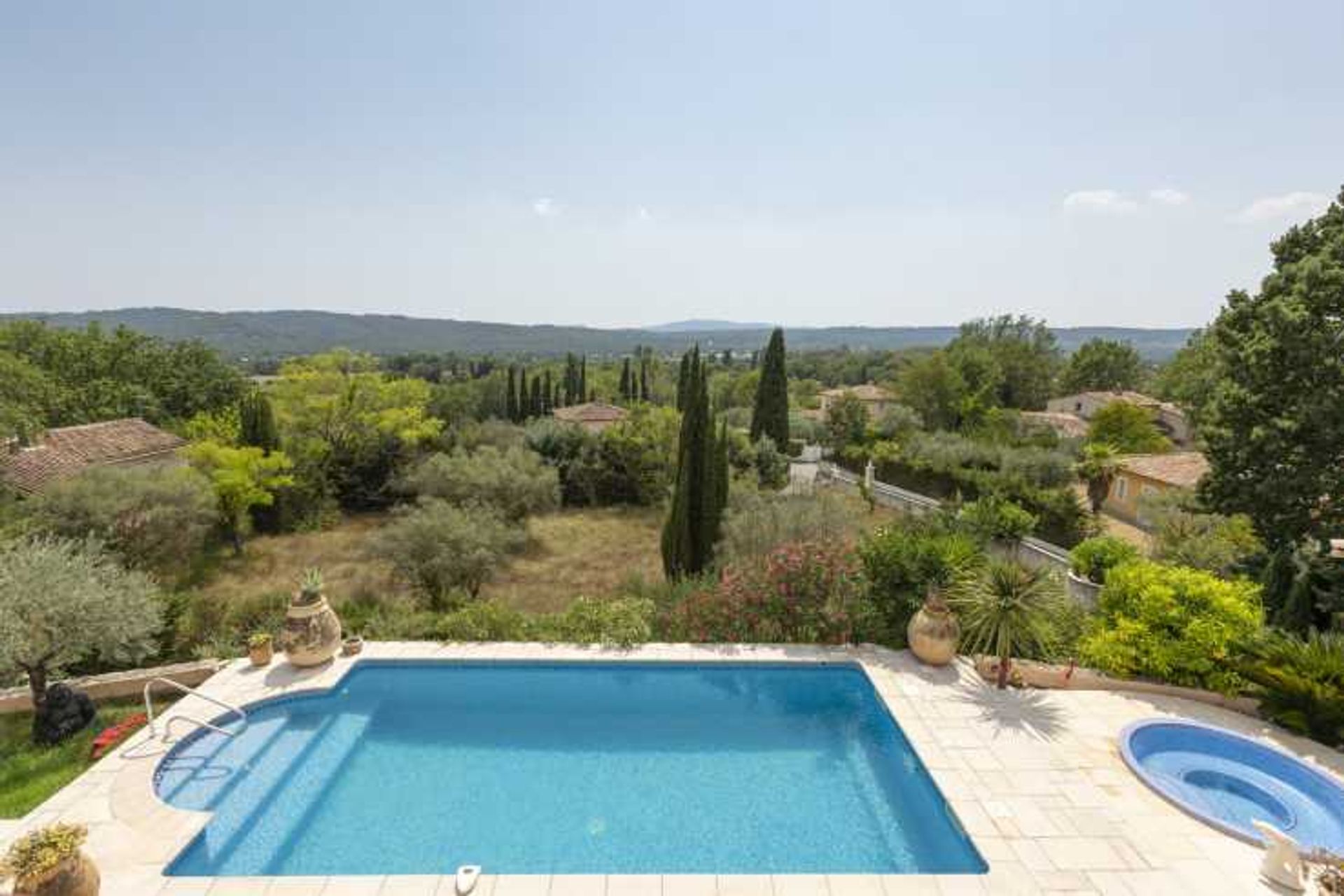 Huis in Tourrettes, Provence-Alpes-Côte d'Azur 10835761