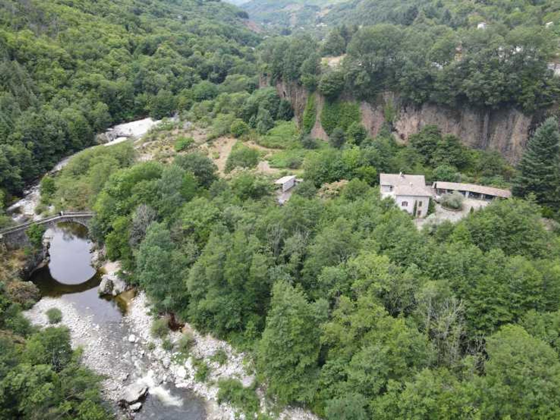 Rumah di Vals-les-Bains, Auvergne-Rhone-Alpes 10835870