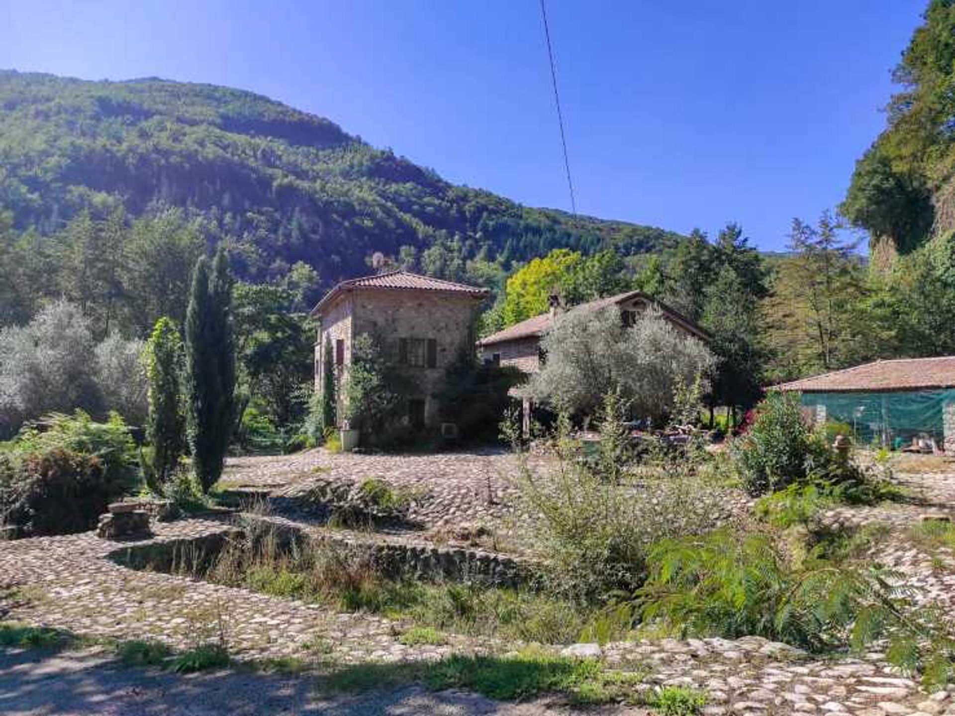 Hus i Vals-les-Bains, Auvergne-Rhone-Alpes 10835870