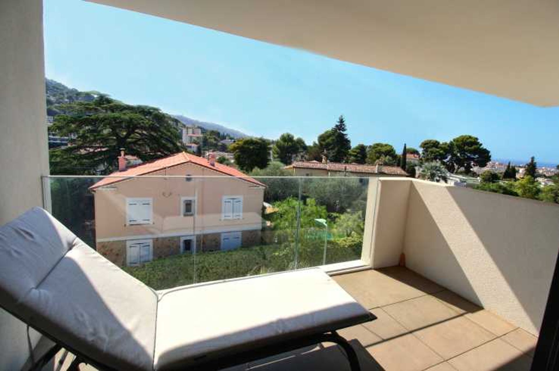 Condominium in Cannes, Provence-Alpes-Côte d'Azur 10835873