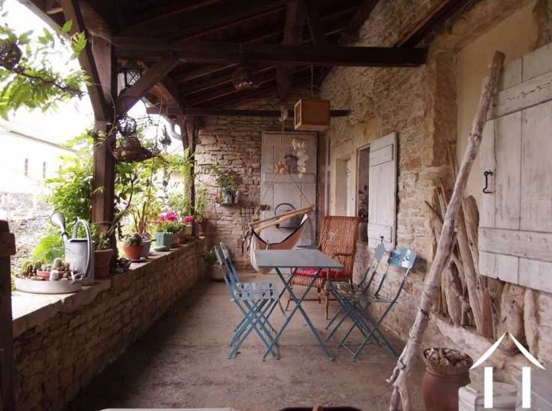 σπίτι σε Cluny, Bourgogne-Franche-Comte 10835951