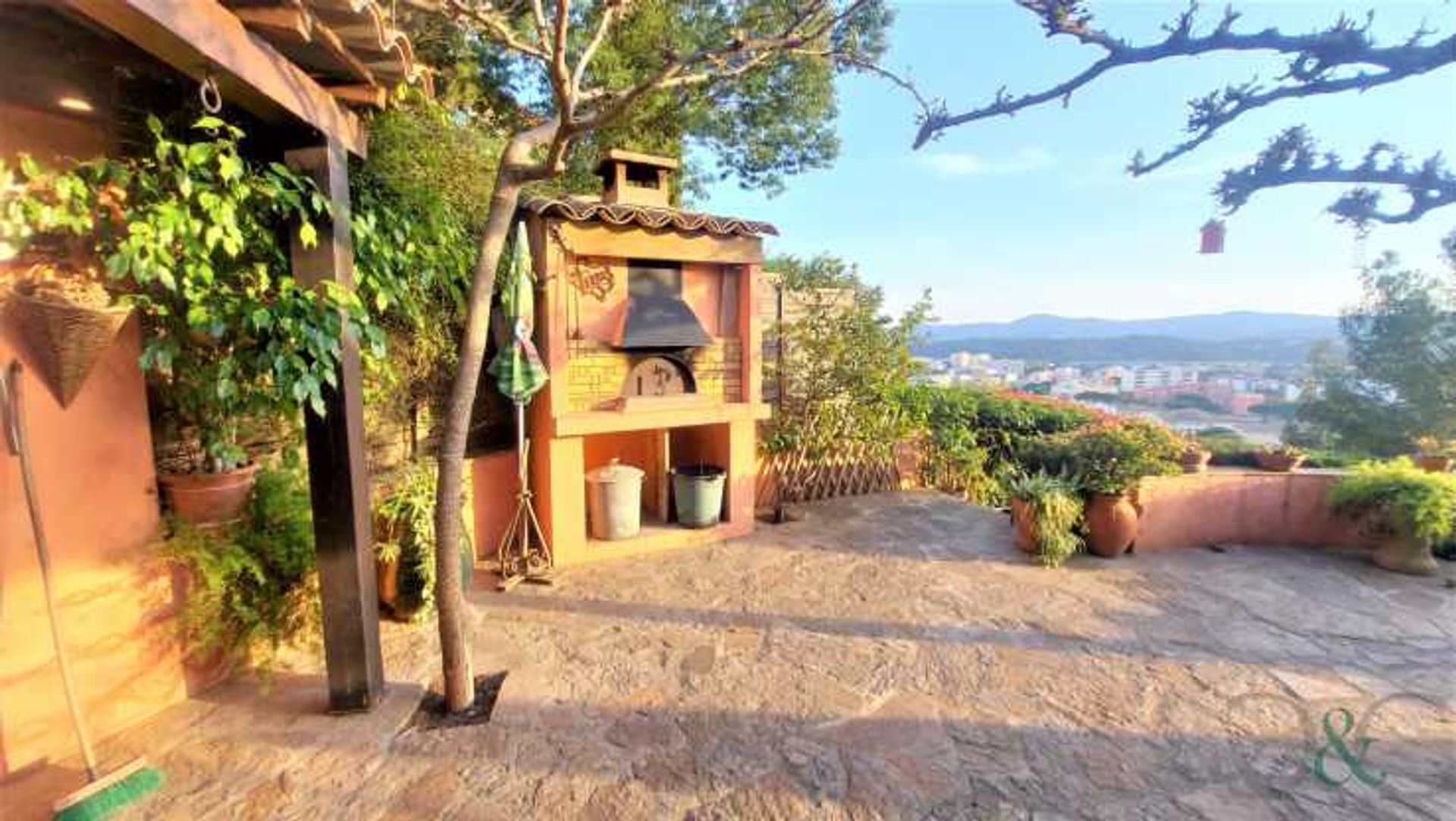 Hus i Le Lavandou, Provence-Alpes-Cote d'Azur 10836037