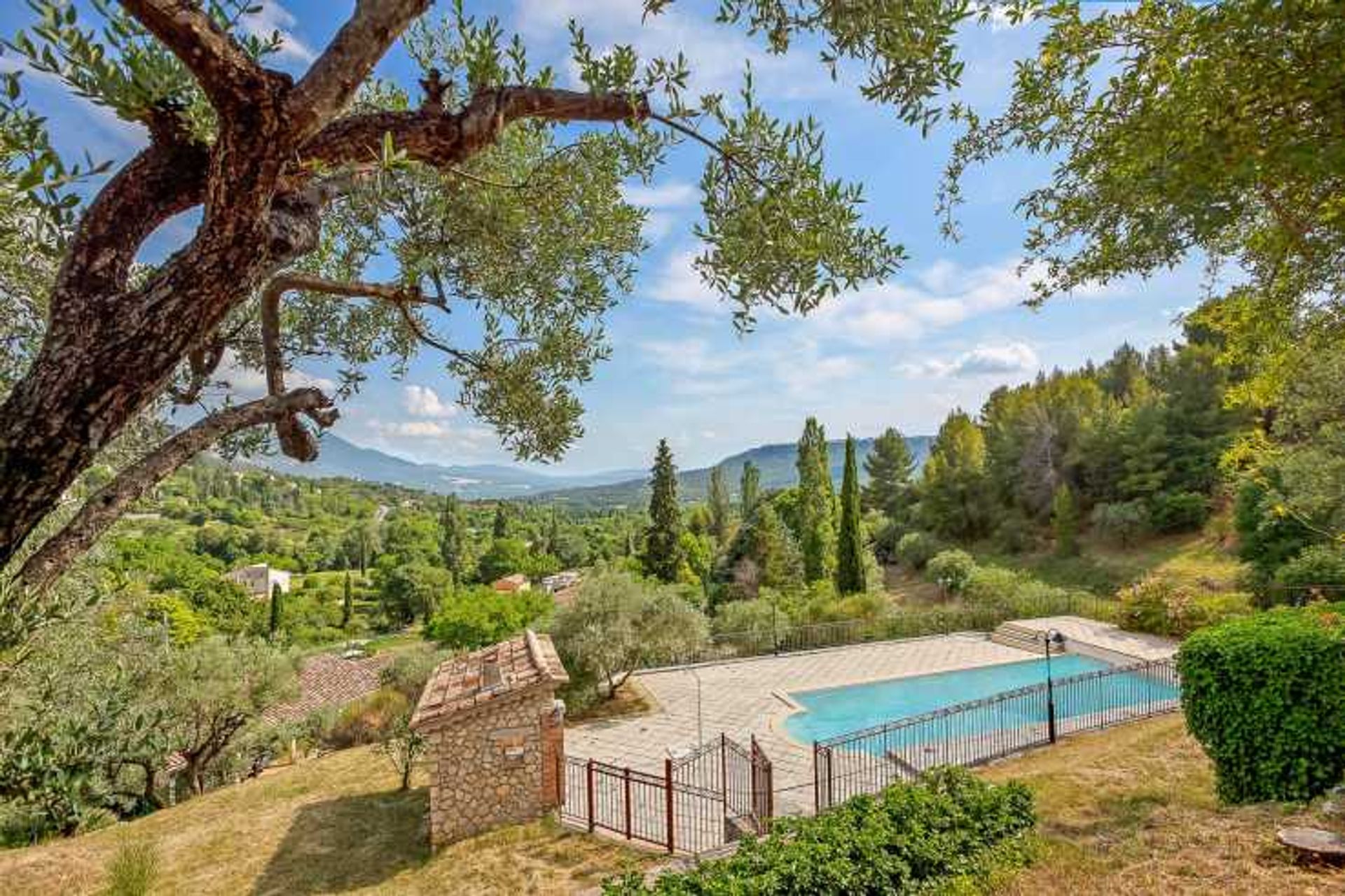 Haus im Moustiers-Sainte-Marie, Provence-Alpes-Côte d'Azur 10836068