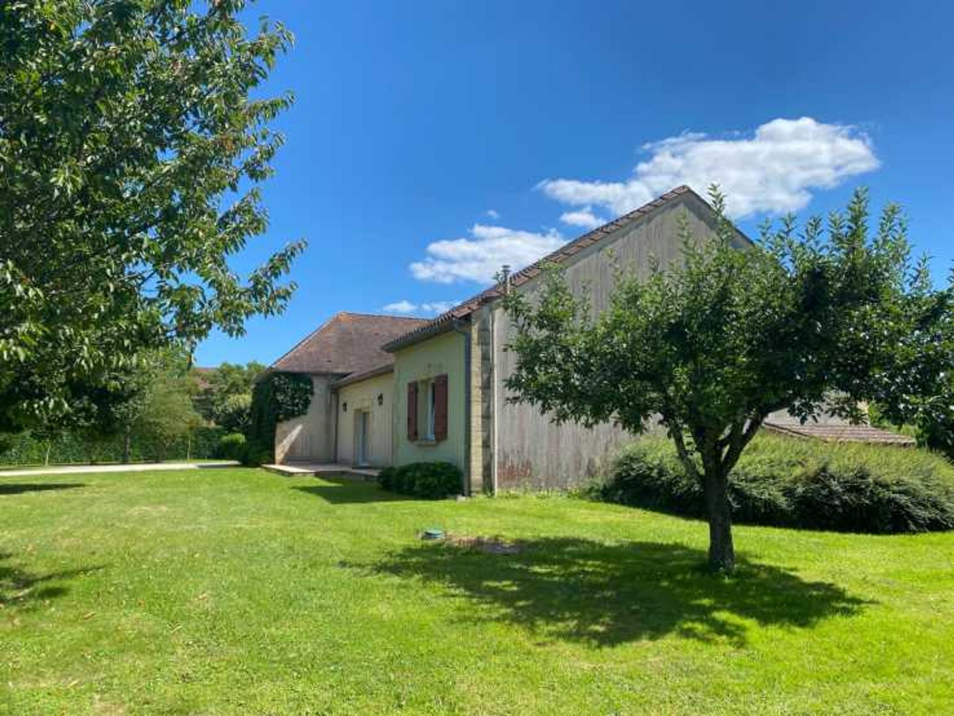 rumah dalam Saint-Cyprien, Nouvelle-Aquitaine 10836086