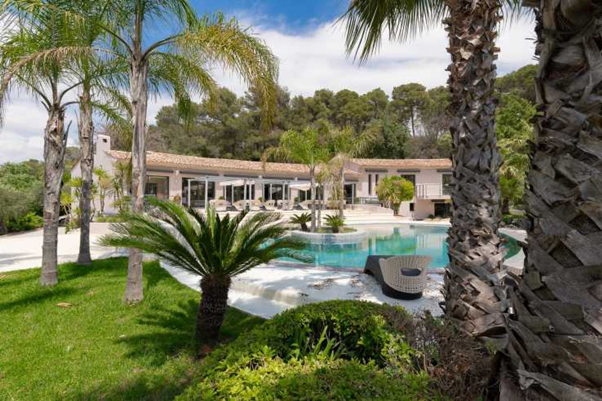 Bolig i Mougins, Provence-Alpes-Côte d'Azur 10836171