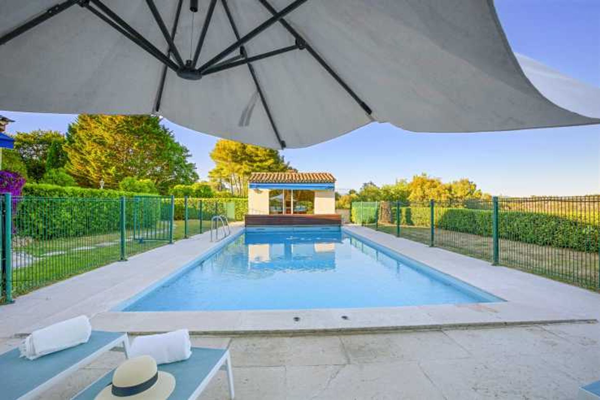 casa en Roquefort-les-Pins, Provence-Alpes-Côte d'Azur 10836177