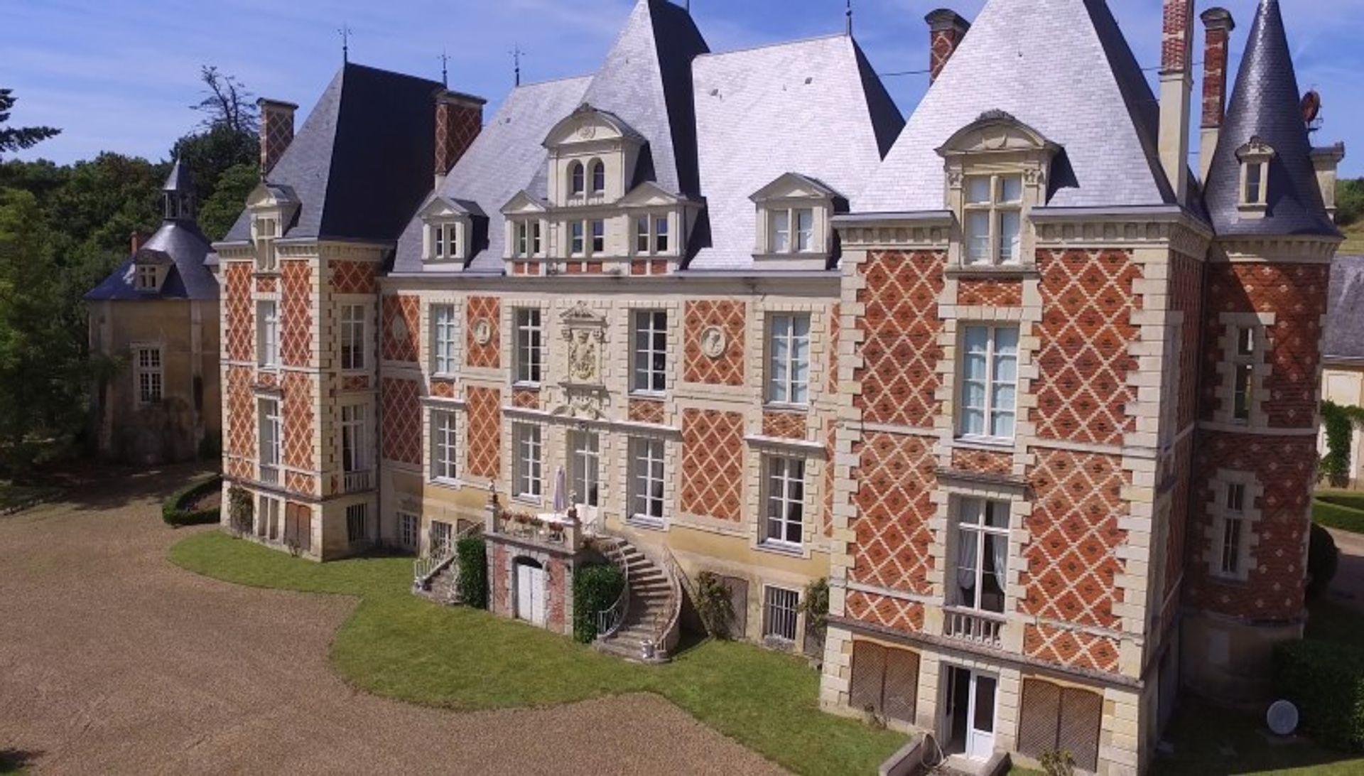 آخر في Le Mans, Pays de la Loire 10836208