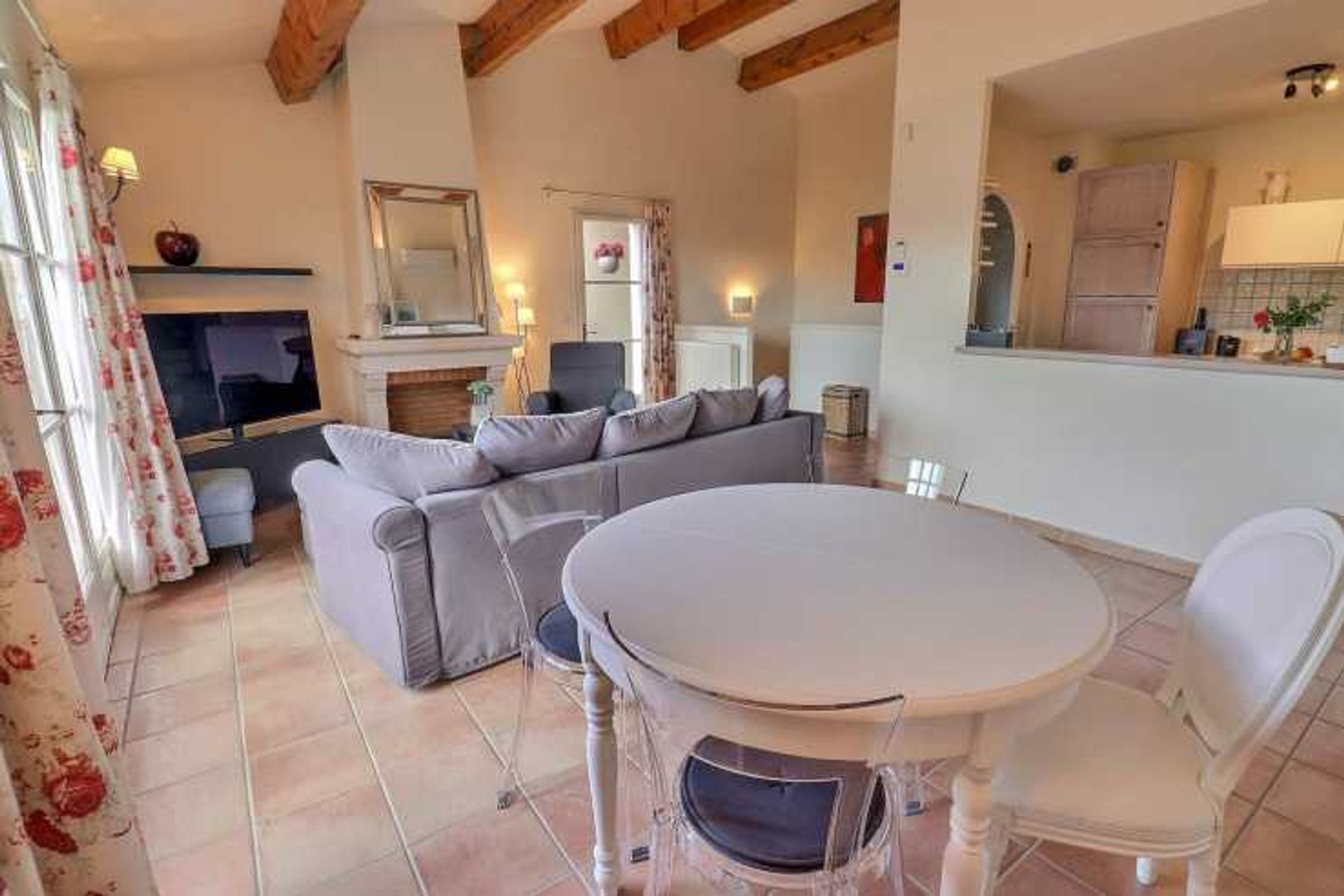 Hus i La Motte, Provence-Alpes-Cote d'Azur 10836278