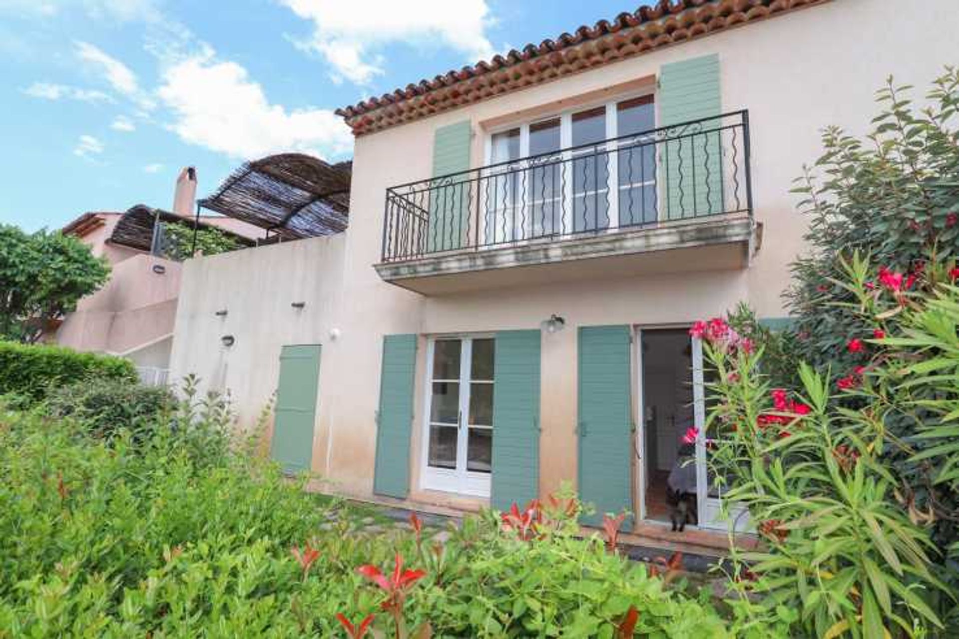 Hus i La Motte, Provence-Alpes-Cote d'Azur 10836278