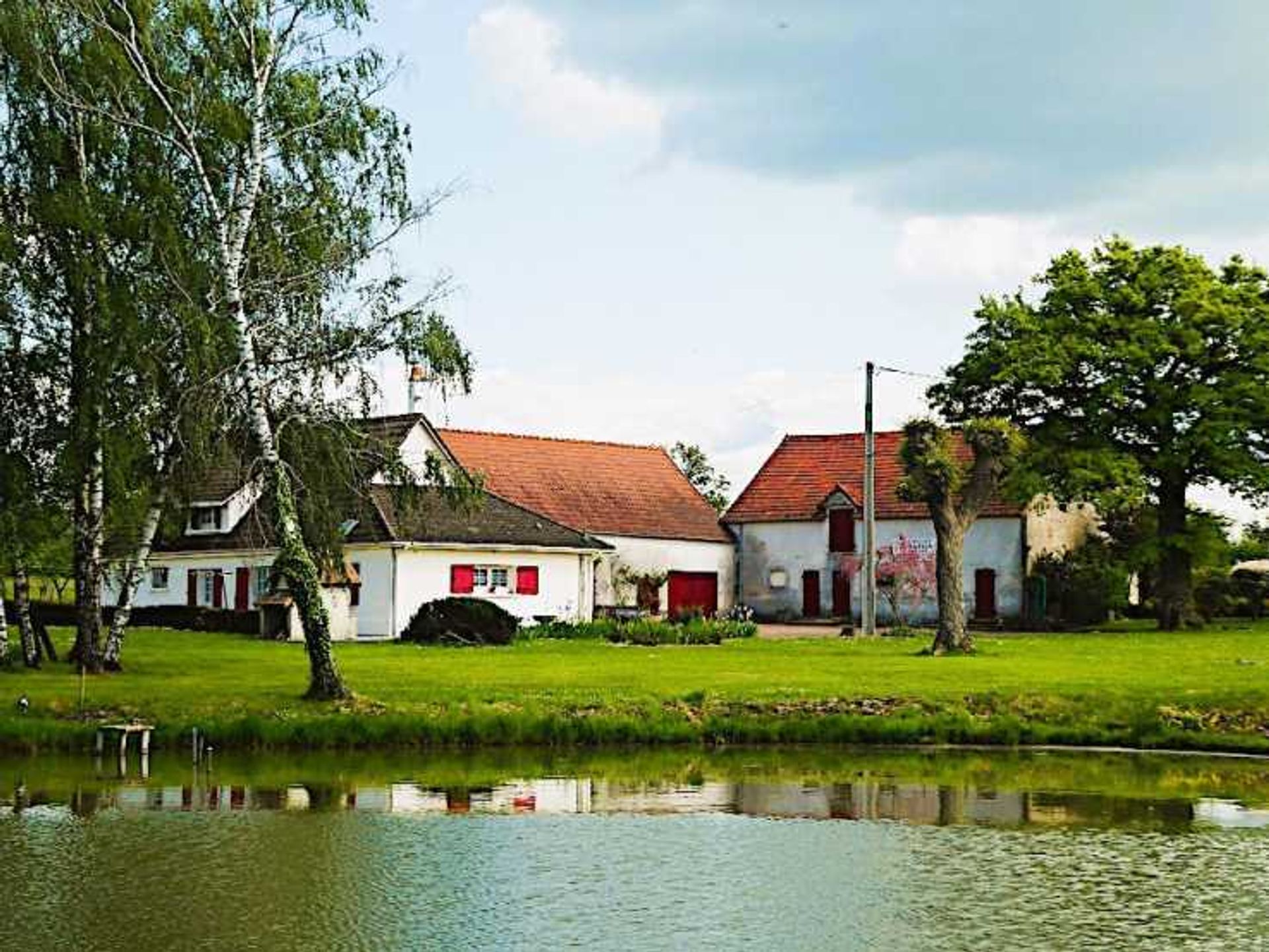 casa en Saint-Denis-de-Jouhet, Centro-Val de Loira 10836280