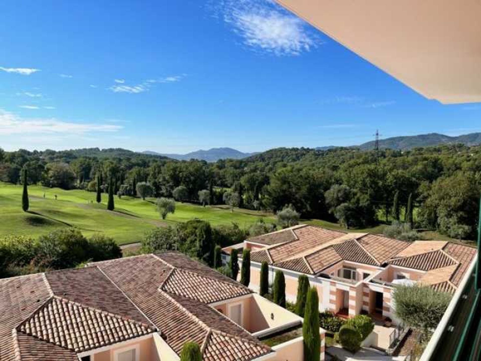 Condominio en Mougins, Provenza-Alpes-Costa Azul 10836305