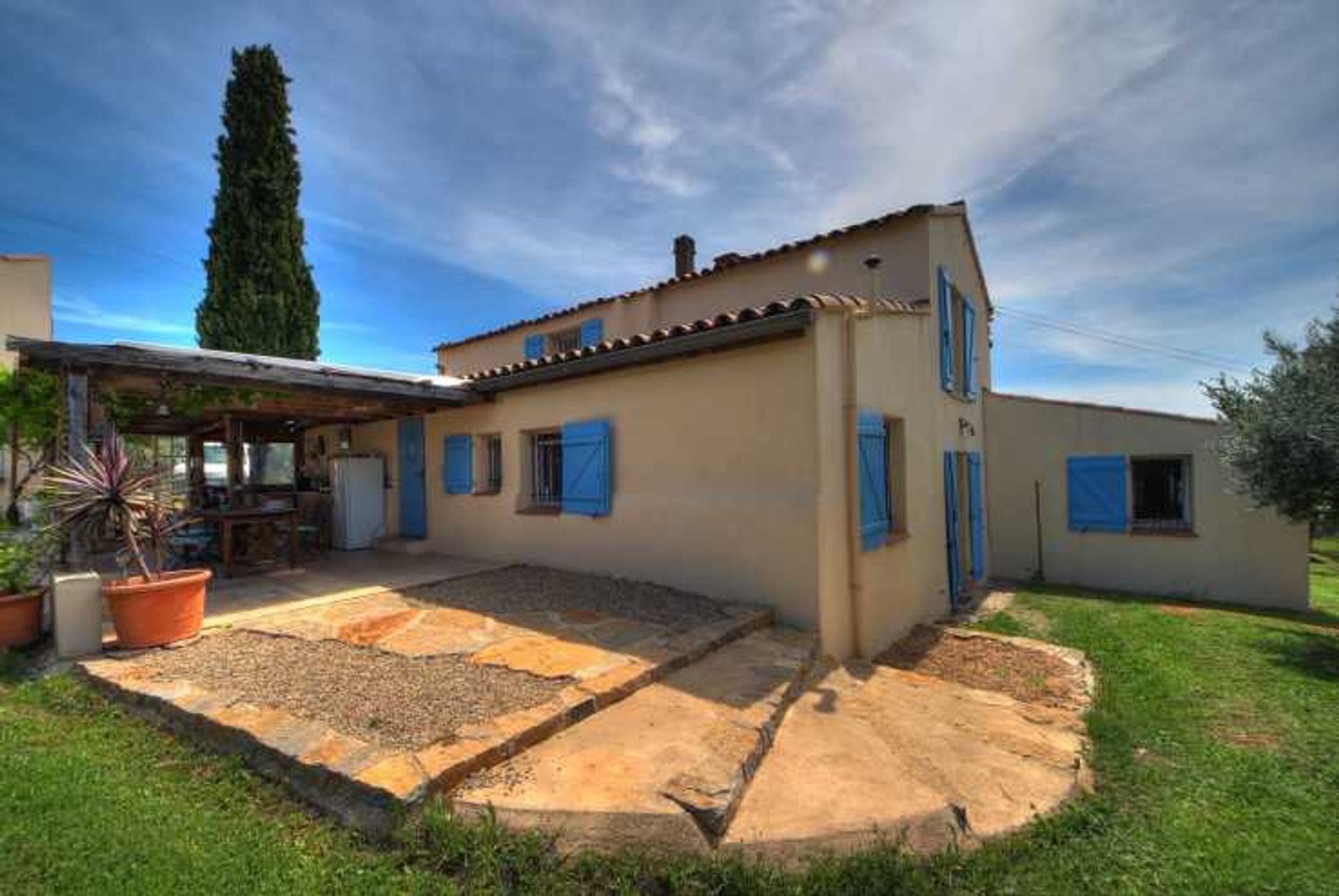 casa en Aups, Provence-Alpes-Cote d'Azur 10836310