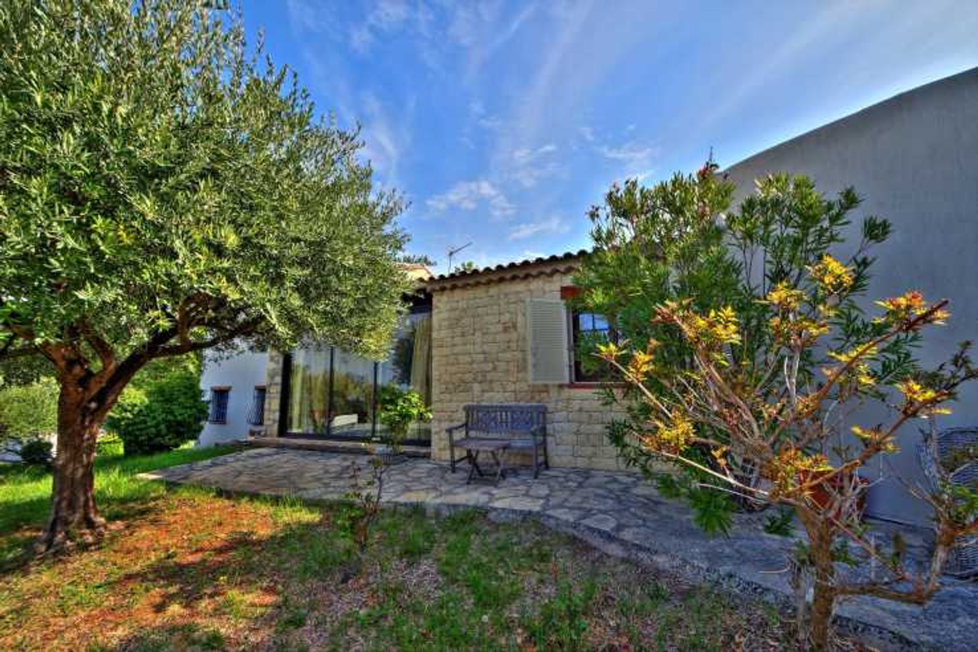 Huis in Aups, Provence-Alpes-Cote d'Azur 10836429