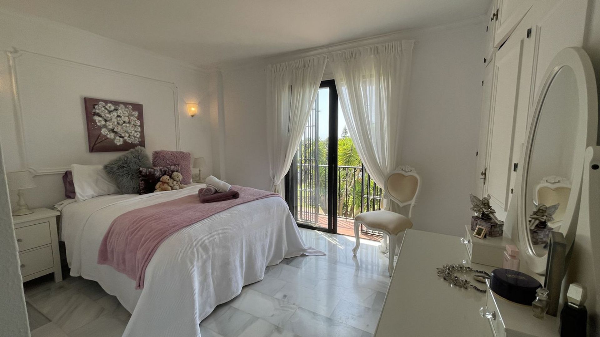 Condominium dans San Pedro de Alcántara, Andalousie 10836440