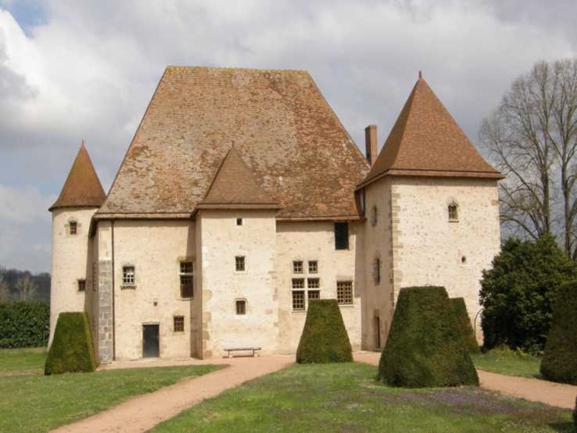 casa en Saint-Pourcain-sur-Sioule, Auvernia-Ródano-Alpes 10836524