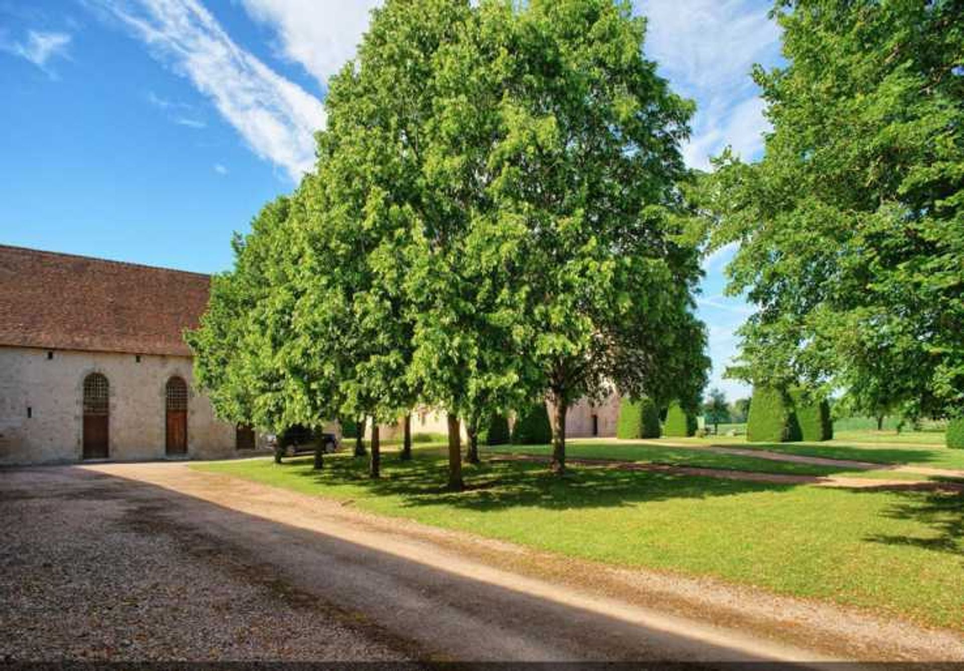 Rumah di Saint-Pourcain-sur-Sioule, Auvergne-Rhone-Alpes 10836524