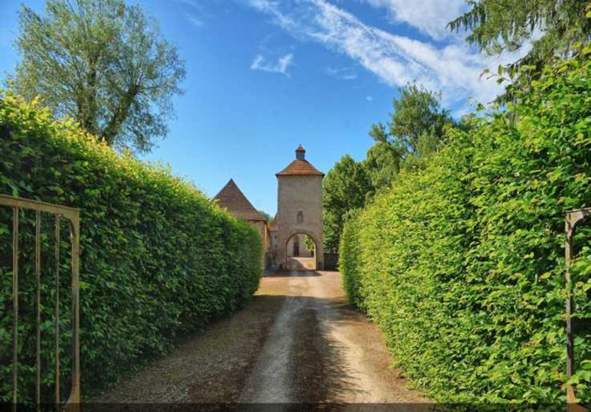 House in Saint-Pourçain-sur-Sioule, Auvergne-Rhône-Alpes 10836524